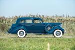 Packard 120 Deluxe Touring Sedan 1937 года